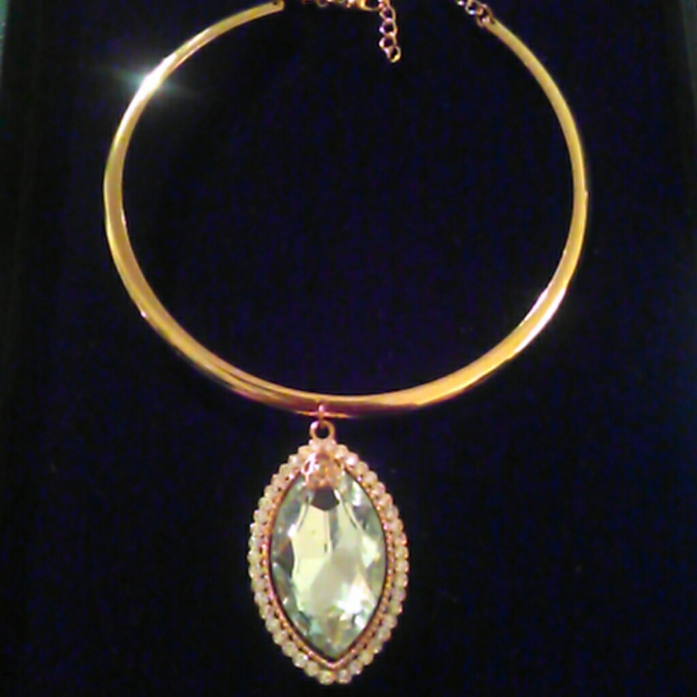 💚💚💚💚 Chic Huge CZ Choker